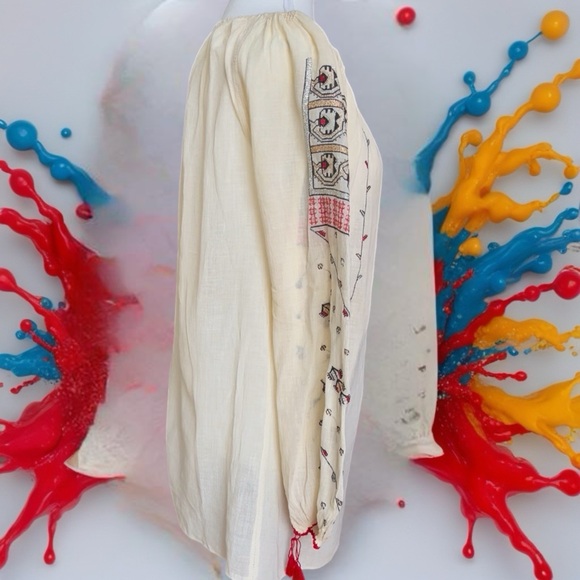 Linen Vintage Eastern European Folk Blouse in Creamer - Picture 9 of 10